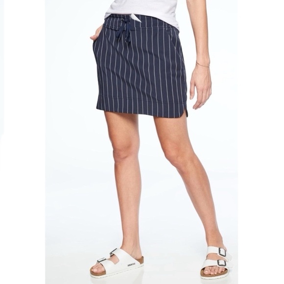 Athleta Pants - Athleta Midtown Pinstripe Navy Blue Skort - Size 8